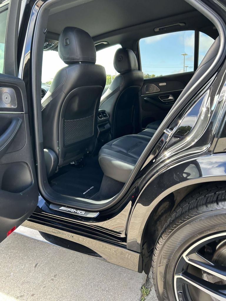 Used 2023 Mercedes-Benz GLE 53 AMG 4MATIC image 15