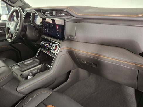 Used 2024 GMC Sierra 2500 AT4 w/ AT4 Premium Plus Package image 36