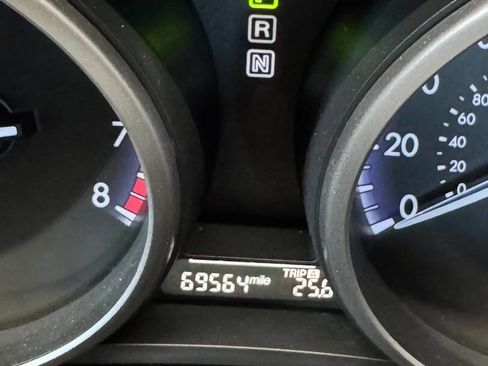 Used 2012 MAZDA MAZDA3 i Sport FWD image 19