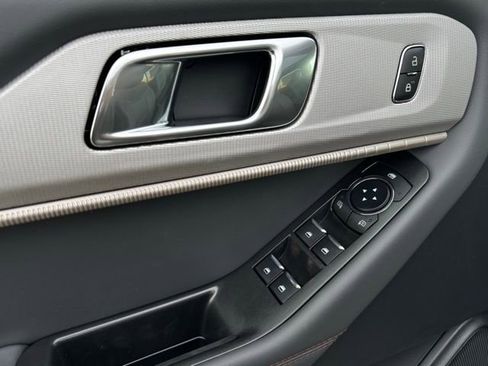 New 2026 Ford Explorer Active w/ Active Comfort Package image 13