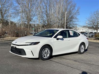 Used 2025 Toyota Camry SE