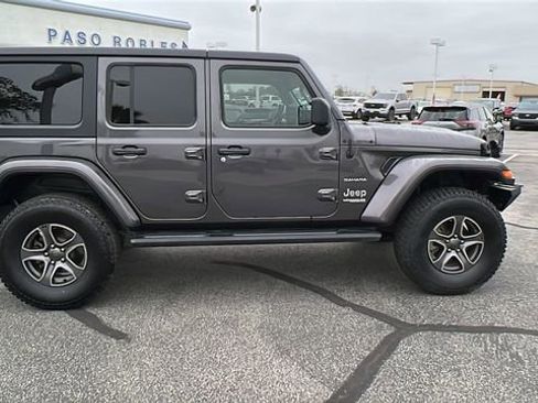 Used 2021 Jeep Wrangler Unlimited Sahara image 2