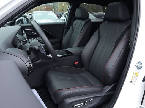 Used 2025 Acura ADX A-Spec image 8