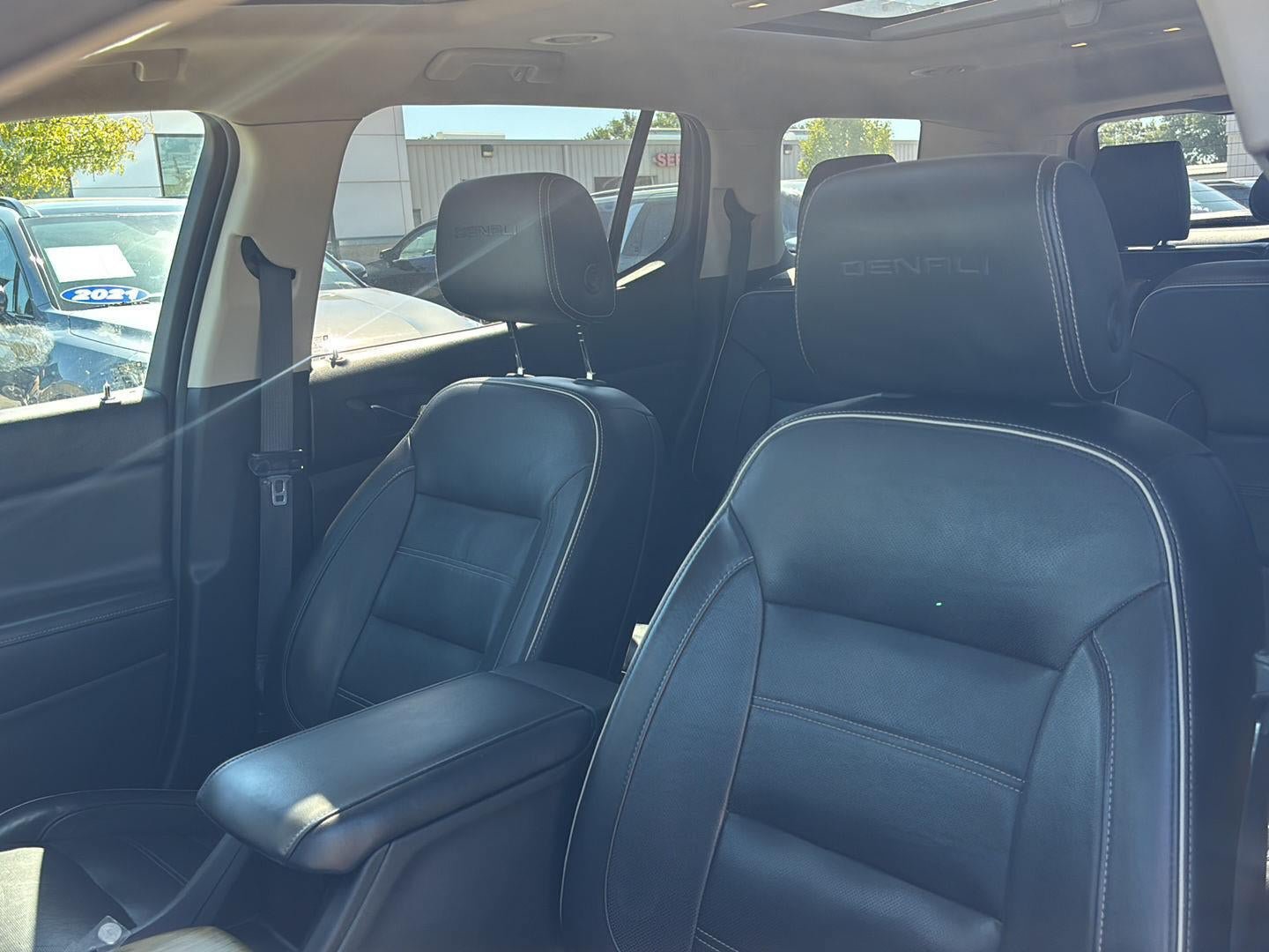 Used 2018 GMC Acadia Denali AWD/4WD image 12