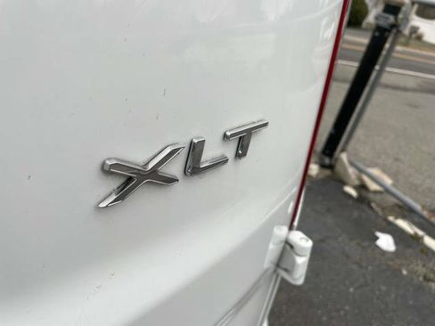 Used 2017 Ford Transit Connect XLT FWD image 19