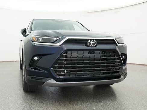 New 2026 Toyota Grand Highlander FWD image 40