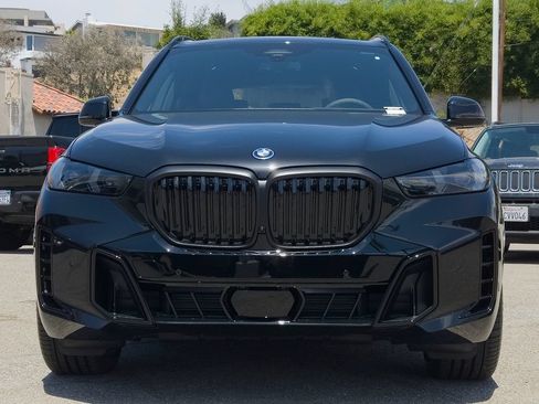 New 2026 BMW X5 xDrive50e w/ M Sport Package AWD/4WD image 2