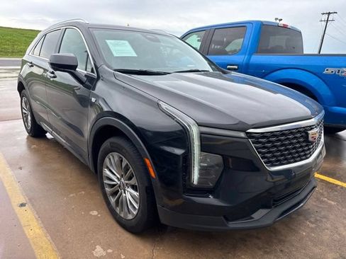 Used 2025 Cadillac XT4 Premium Luxury FWD image 38