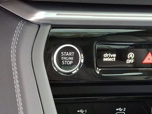 Used 2025 Audi Q5 Premium Plus w/ Premium Plus AWD/4WD image 21
