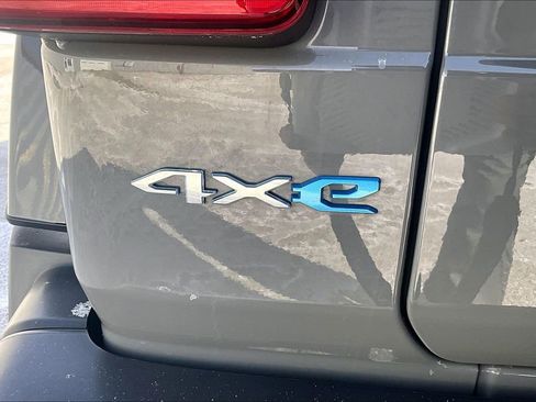 Used 2023 Jeep Wrangler Unlimited Sahara w/ Cold Weather Group image 22