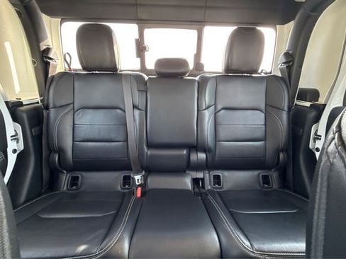 Used 2020 Jeep Gladiator Overland image 14