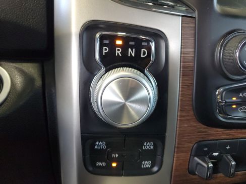 Used 2017 RAM 1500 Laramie w/ Convenience Group AWD/4WD image 30