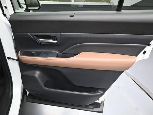 Certified 2026 Toyota Grand Highlander AWD image 37