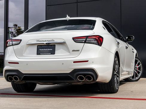 Used 2022 Maserati Ghibli Modena RWD image 8