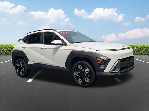 Used 2025 Hyundai Kona SEL AWD/4WD image 2