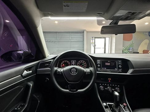 Used 2020 Volkswagen Jetta SE FWD image 27