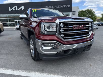 Used 2017 GMC Sierra 1500 SLT w/ SLT Premium Package