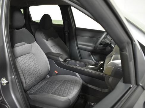 Certified 2025 Nissan Kicks SV AWD/4WD image 31