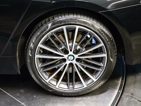 Used 2023 BMW 540i w/ Premium Package RWD image 8