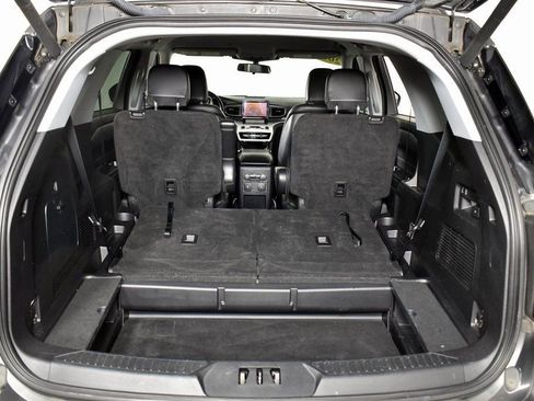 Used 2020 Ford Explorer XLT w/ Equipment Group 202A image 26