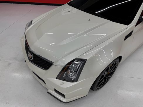 Used 2010 Cadillac CTS V image 5