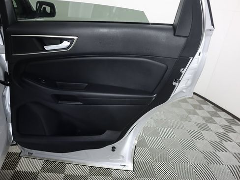 Used 2024 Ford Edge SEL image 25