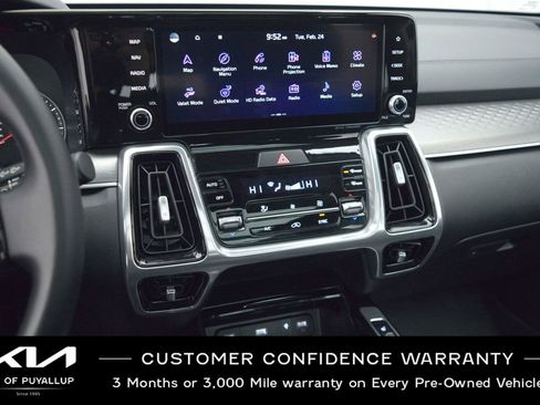Certified 2022 Kia Sorento SX image 22
