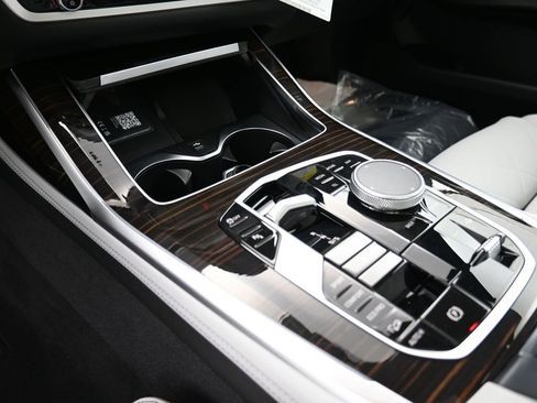 New 2026 BMW X7 xDrive40i image 17