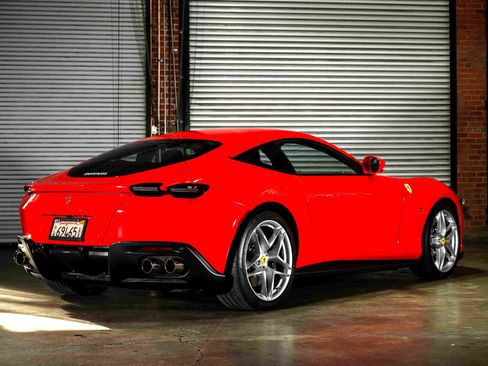 Used 2021 Ferrari Roma image 19