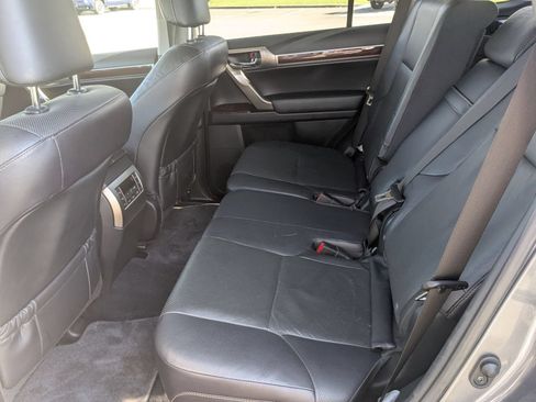 Used 2018 Lexus GX 460 Premium w/ Premium Package AWD/4WD image 29