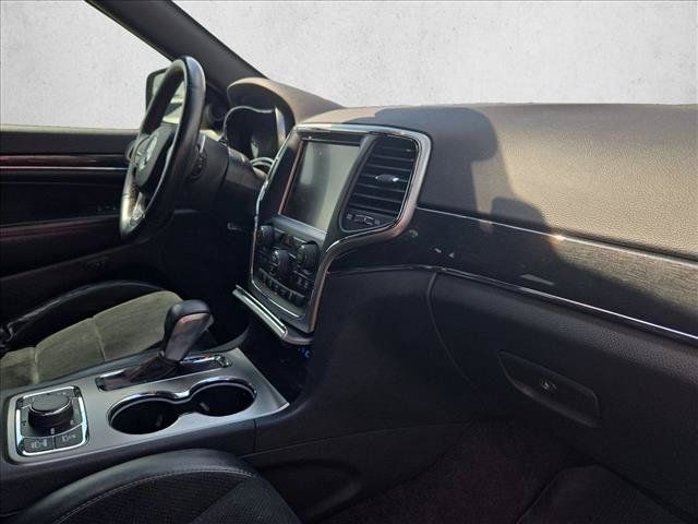 Used 2017 Jeep Grand Cherokee Trailhawk AWD/4WD image 13