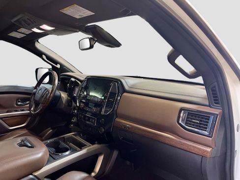 Used 2021 Nissan Titan Platinum Reserve w/ Moonroof Package image 30