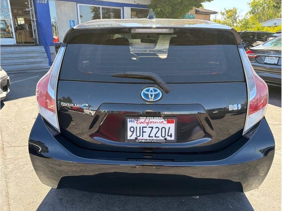 Used 2015 Toyota Prius C One FWD image 21