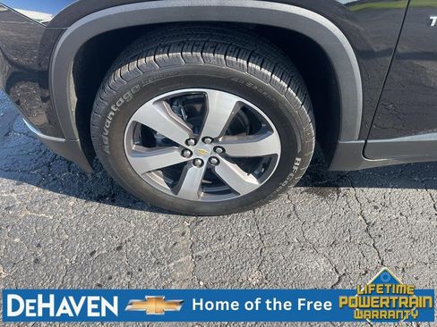 Used 2020 Chevrolet Traverse LT w/ LT Premium Package FWD image 10