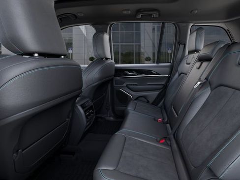 New 2025 Jeep Grand Cherokee Trailhawk image 23