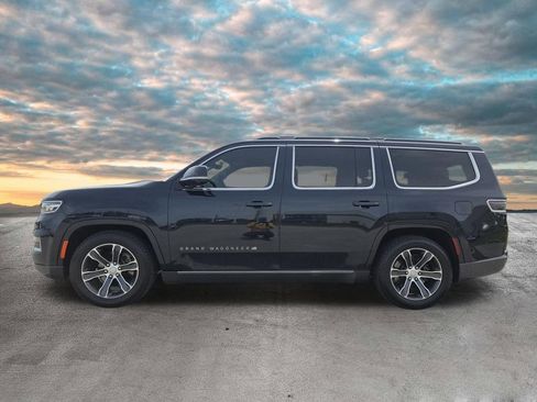 Used 2022 Jeep Grand Wagoneer Series I AWD/4WD image 5