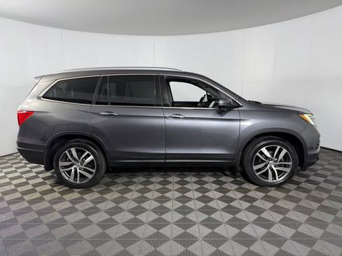 Used 2017 Honda Pilot Touring image 4