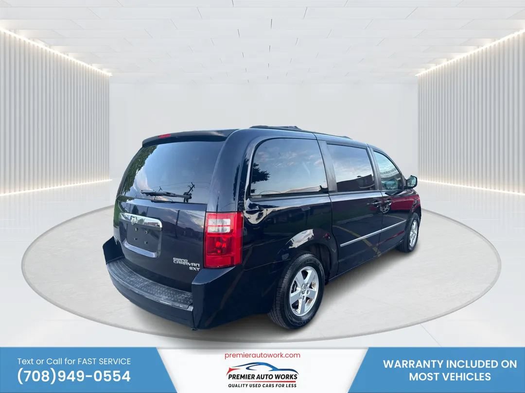 Used 2010 Dodge Grand Caravan SXT w/ Family Value Group FWD image 4