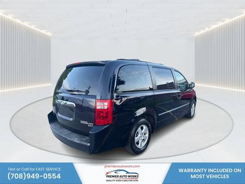 Used 2010 Dodge Grand Caravan SXT w/ Family Value Group FWD image 4