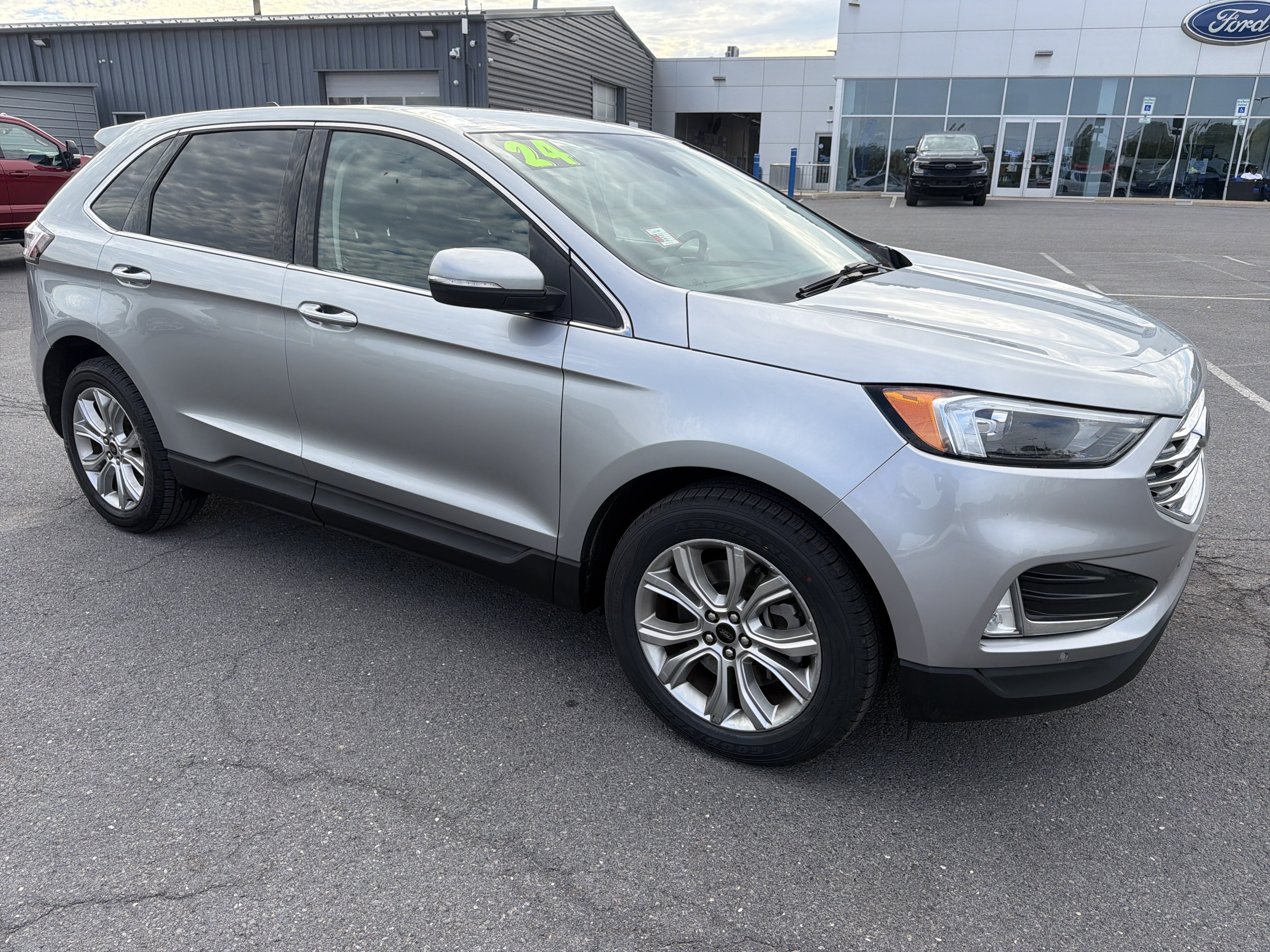 Used 2024 Ford Edge Titanium AWD/4WD image 1
