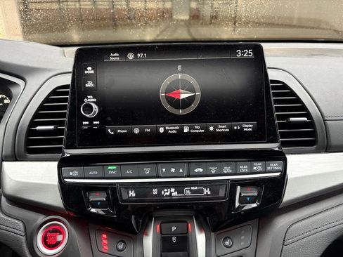 Used 2025 Honda Odyssey Sport-L image 42