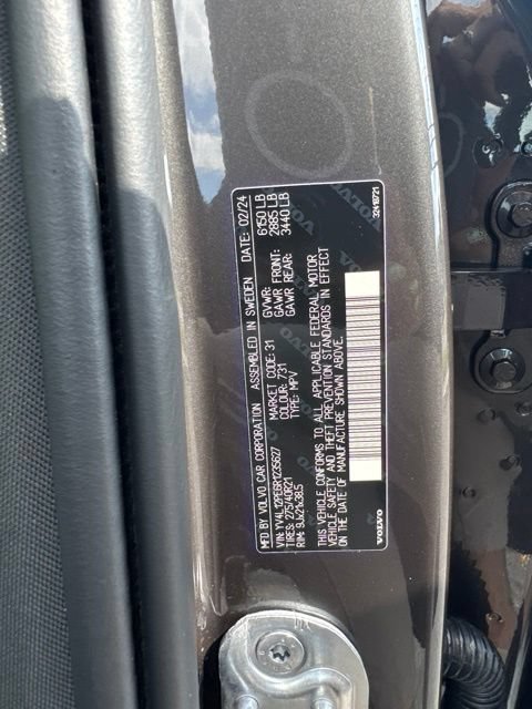 Certified 2024 Volvo XC90 B5 Plus AWD/4WD image 28