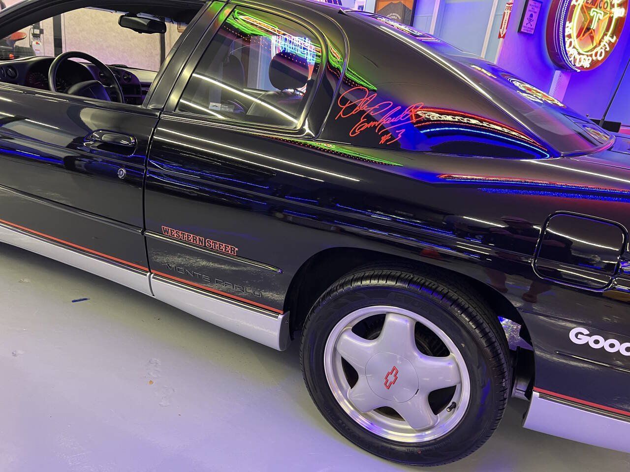 Used 1995 Chevrolet Monte Carlo Z34 FWD image 10
