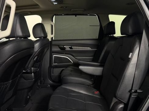 Used 2023 Kia Telluride EX w/ EX Captain's Chair Package AWD/4WD image 30