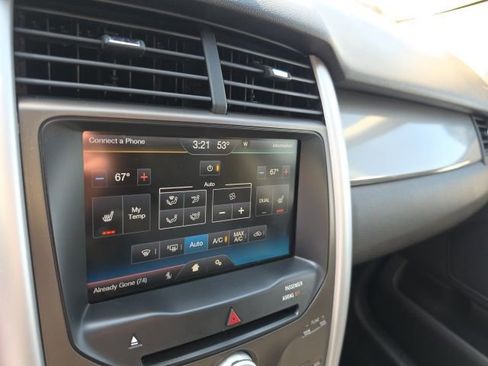 Used 2013 Ford Edge SEL FWD image 19