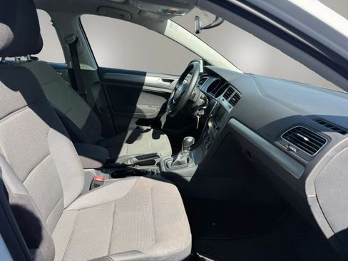 Used 2016 Volkswagen Golf S FWD image 47
