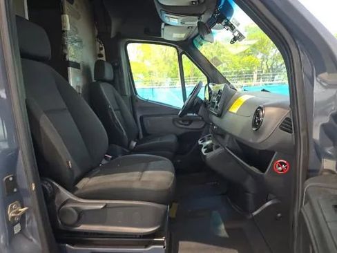Used 2019 Mercedes-Benz Sprinter 170 image 6
