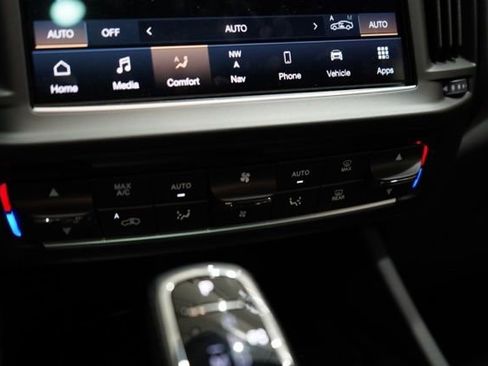 Used 2024 Maserati Levante GT Ultima image 29