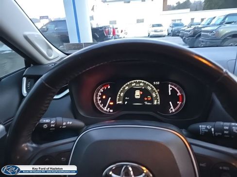 Used 2020 Toyota RAV4 Limited image 45