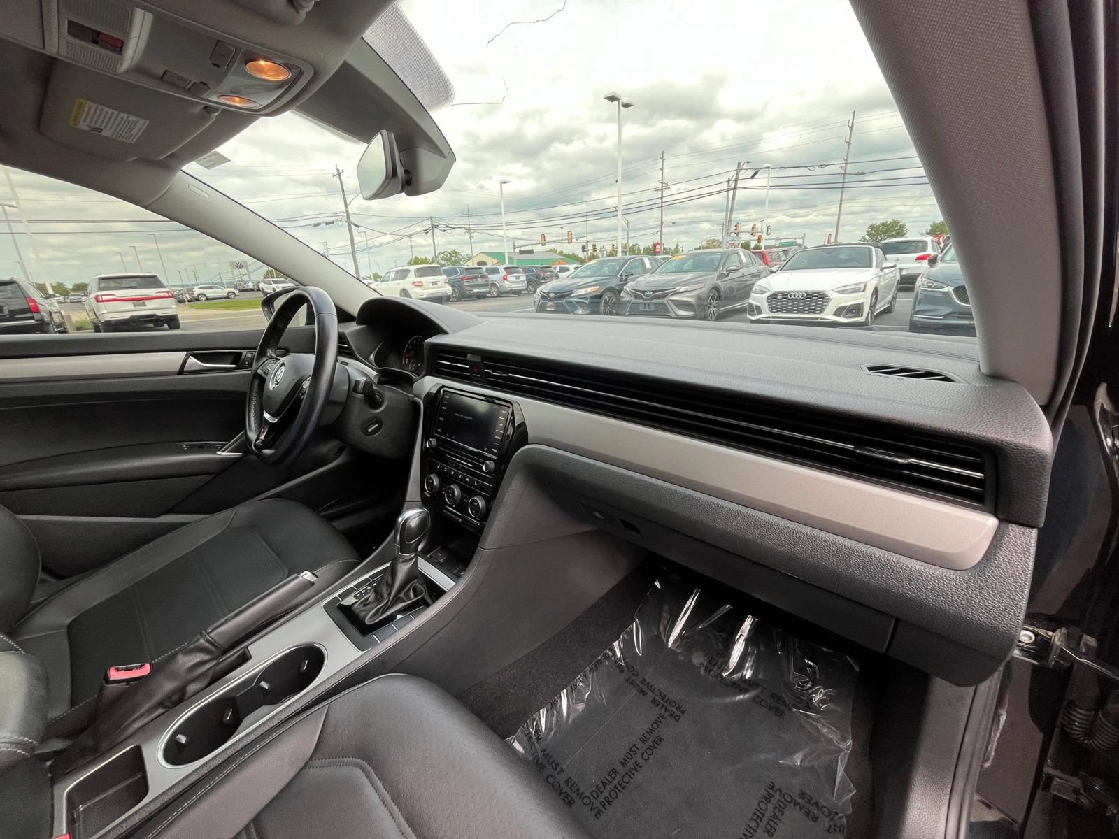 Used 2020 Volkswagen Passat 2.0T SE FWD image 29